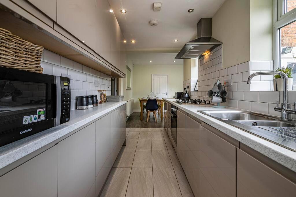 Dovecote House Beeston Private Parking 15Mins From Nottingham City Centre Close To Qmc Hospital Экстерьер фото