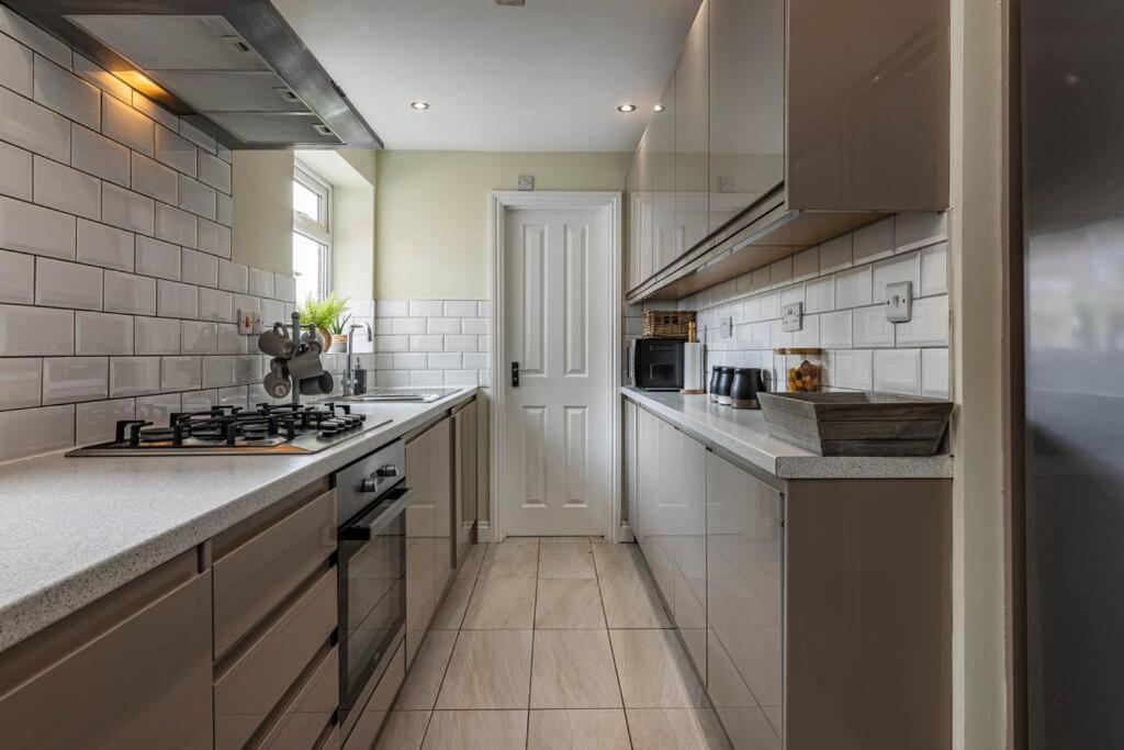 Dovecote House Beeston Private Parking 15Mins From Nottingham City Centre Close To Qmc Hospital Экстерьер фото